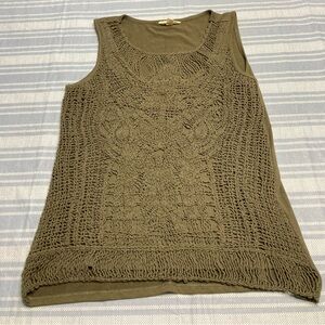 💛TODAY***$12***Aldiva olive green lined tank top.